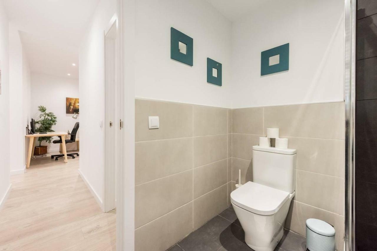Modern With Ideal Location Next To Atocha Station Madrid Exterior photo