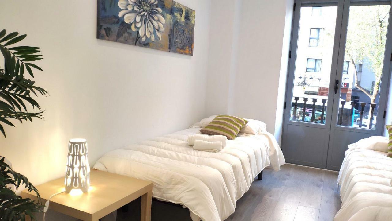 Modern With Ideal Location Next To Atocha Station Madrid Exterior photo