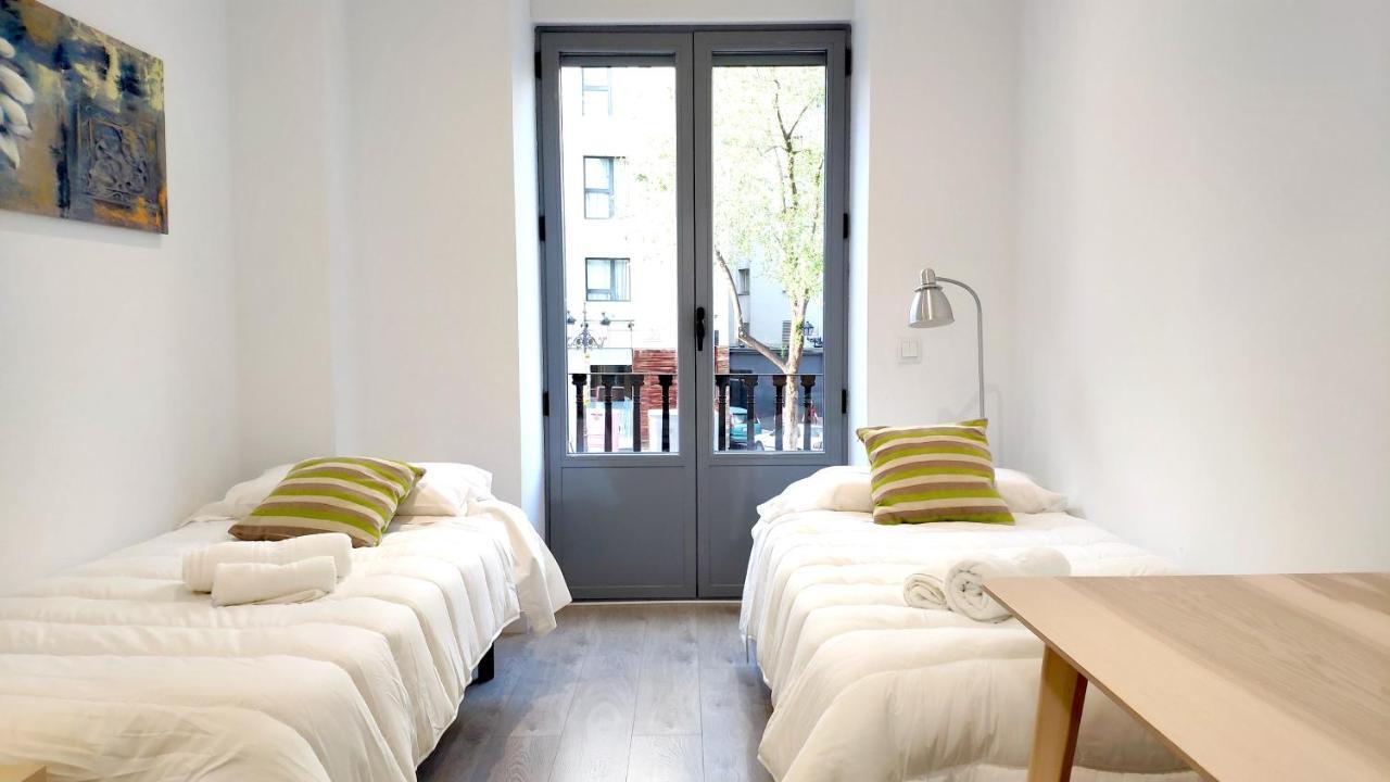 Modern With Ideal Location Next To Atocha Station Madrid Exterior photo